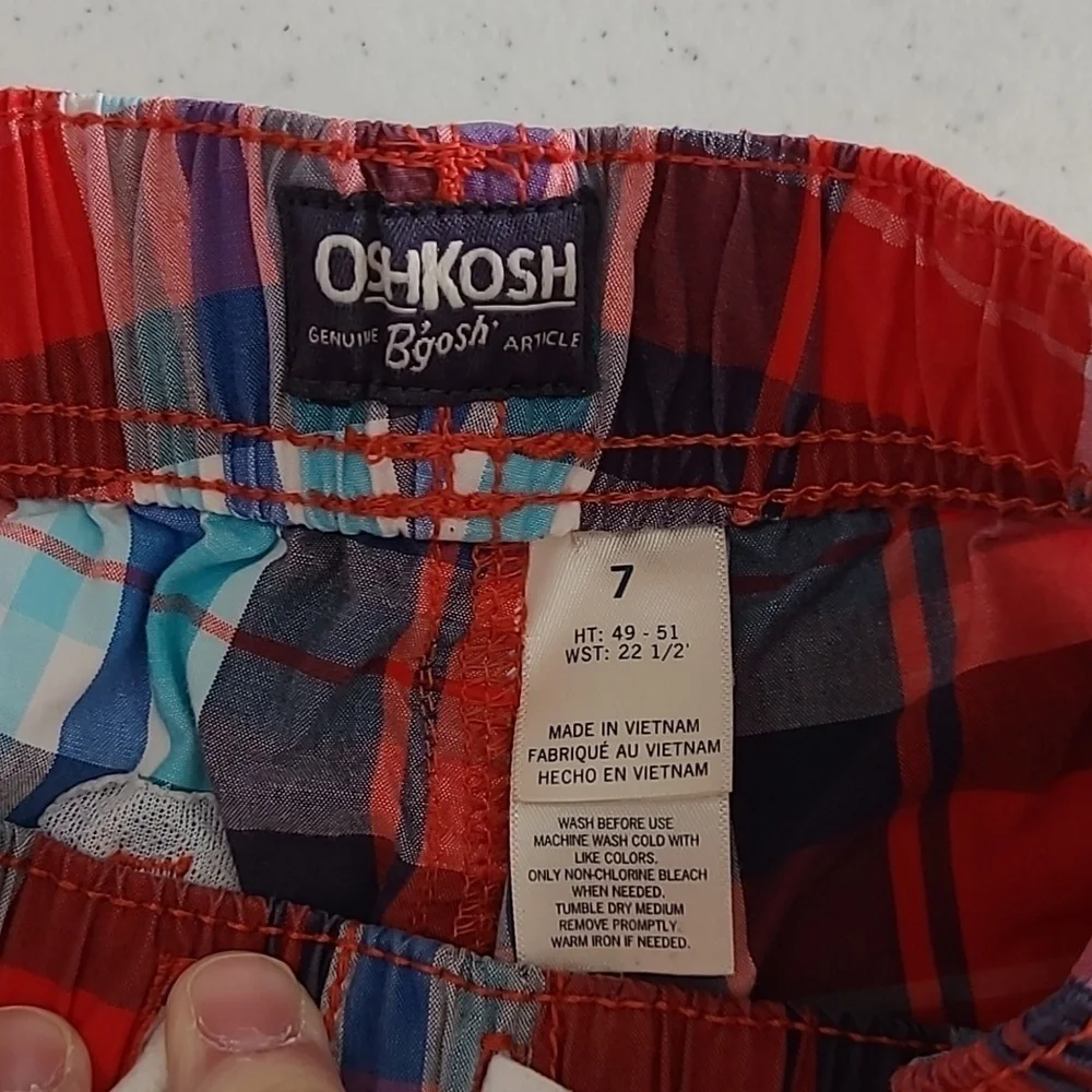 💥3for$12💥 Oshkosh boy's plaid shorts size 7